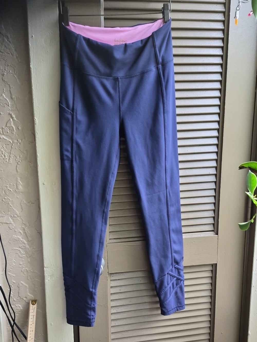 Lilly Pulitzer Luxletic Leggings True Navy Size Medium Mesh Detail On Bottom